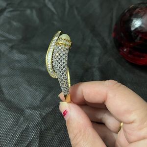 Beautiful 1 carat gold bracelet,